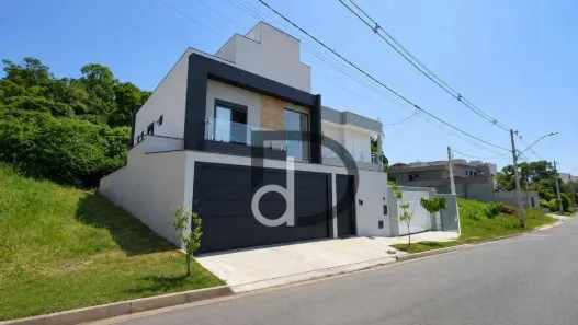 Casa com 3 Quartos à venda, 245m² no Pinheirinho, Vinhedo