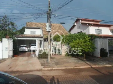Sobrado com 3 Quartos à venda, 350m² no Cidade Alta, Cuiabá
