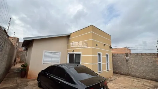 Casa com 2 Quartos à venda, 46m² no Loteamento Residencial Tamareiras, Uberaba