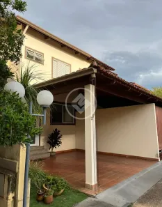 Casa de Condomínio com 4 Quartos à venda, 140m² no Jardim América, Goiânia