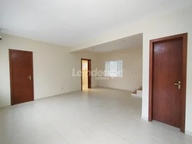Casa com 2 Quartos para alugar, 97m² no Teresópolis, Porto Alegre