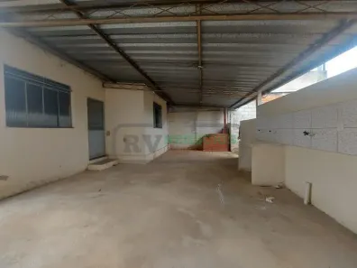 Casa com 2 Quartos à venda, 317m² no Grama, Juiz de Fora