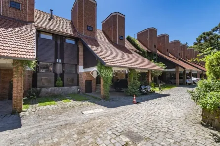 Casa com 4 Quartos à venda, 243m² no Centro, Gramado