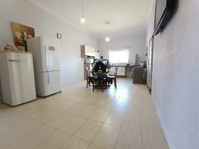 Fazenda/Sítio com 3 Quartos à venda, 600m² no Chácara Dallas, Taubaté