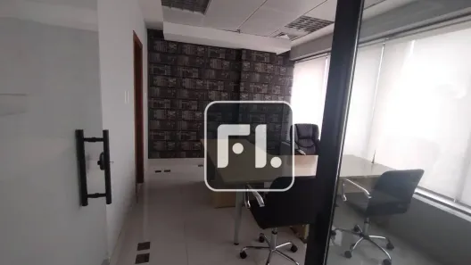 Sala Comercial para alugar, 78m² no Dezoito do Forte Empresarial/Alphaville., Barueri