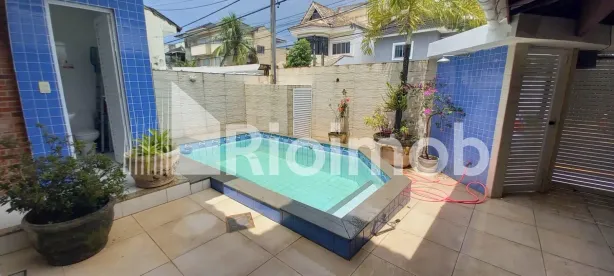 Casa de Condomínio com 4 Quartos à venda, 203m² no Vargem Pequena, Rio de Janeiro
