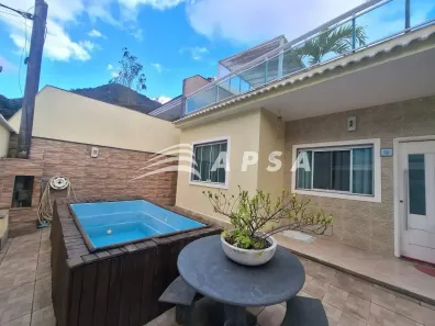 Casa com 3 Quartos para alugar, 254m² no Vargem Pequena, Rio de Janeiro