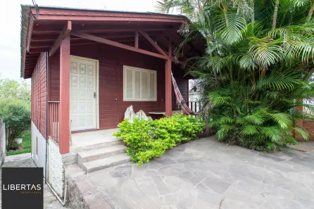 Casa com 2 Quartos à venda, 84m² no Vila Nova, Porto Alegre