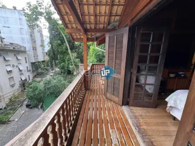 Casa com 3 Quartos à venda, 213m² no Lagoa, Rio de Janeiro