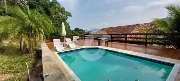 Casa de Condomínio com 4 Quartos à venda, 463m² no Itaipu, Niterói