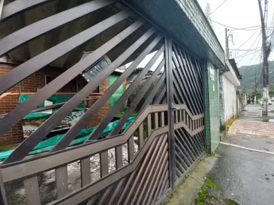 Lote/Terreno à venda, 122m² no Vila Voturua, São Vicente
