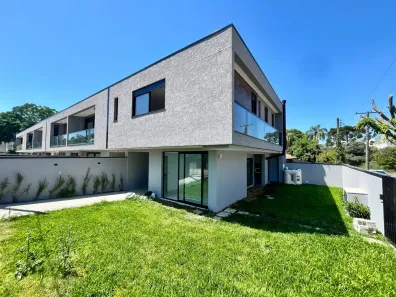 Sobrado com 3 Quartos à venda, 120m² no Orleans, Curitiba