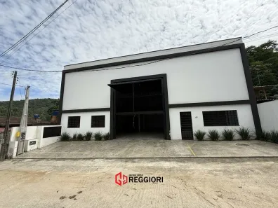 Galpão/Depósito/Armazém à venda, 582m² no Areias, Camboriú