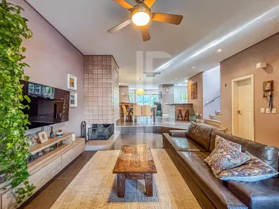 Casa de Condomínio com 3 Quartos à venda, 202m² no Hípica, Porto Alegre