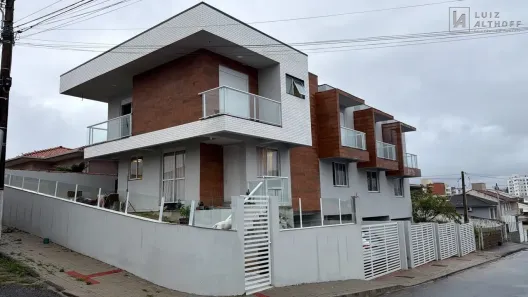 Sobrado com 2 Quartos à venda, 102m² no Areias, São José