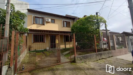 Casa com 4 Quartos à venda, 100m² no Guarujá, Porto Alegre