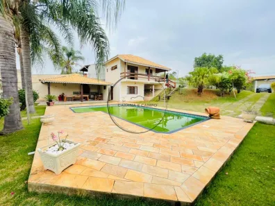 Fazenda/Sítio com 3 Quartos à venda, 170m² no Jardim Estância Brasil, Atibaia
