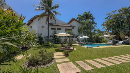 Casa com 5 Quartos à venda, 490m² no Jardim Acapulco, Guarujá