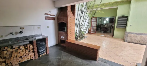 Sobrado com 4 Quartos à venda, 299m² no Vila Assis Brasil, Mauá