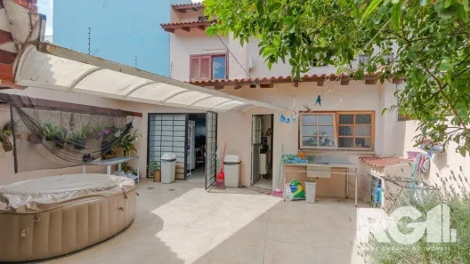 Casa com 3 Quartos à venda, 211m² no Jardim Itu, Porto Alegre