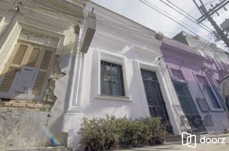 Casa com 2 Quartos à venda, 116m² no Cidade Baixa, Porto Alegre