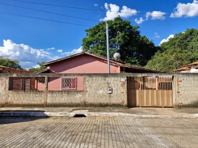 Casa de Condomínio com 2 Quartos à venda, 90m² no Conjunto Habitacional Conceição Gomes Rabelo, Santo Antônio do Descoberto