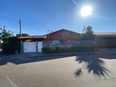 Casa com 3 Quartos para alugar, 307m² no Jardim Alvinópolis, Atibaia