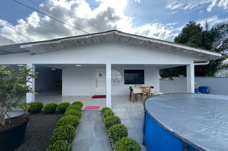 Casa com 4 Quartos à venda, 125m² no Menino Deus, Pato Branco