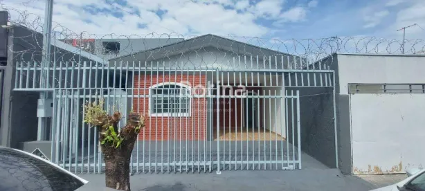 Imóvel Comercial com 3 Quartos para alugar, 130m² no Nossa Senhora Aparecida, Uberlândia