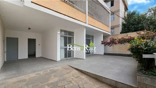 Casa com 7 Quartos à venda, 460m² no São Lucas, Belo Horizonte