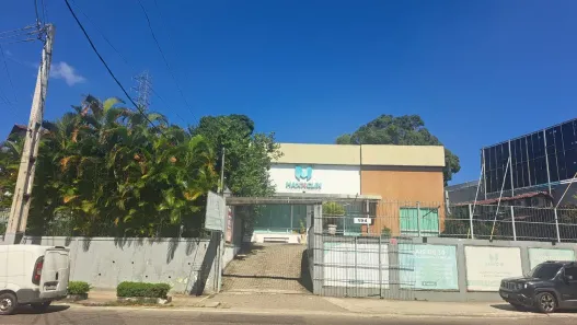 Ponto Comercial para alugar, 300m² no Maria Paula, São Gonçalo
