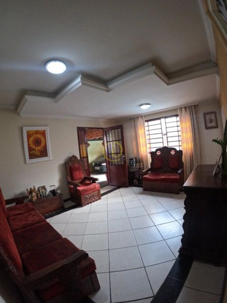 Casa com 3 quartos — Alípio de Melo, Belo Horizonte