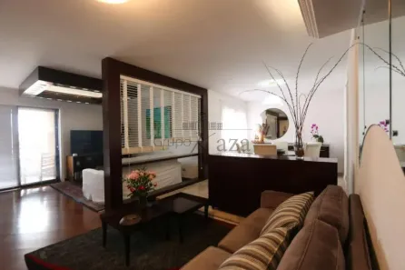 Apartamento com 4 Quartos à venda, 240m² no Vila Uberabinha, São Paulo