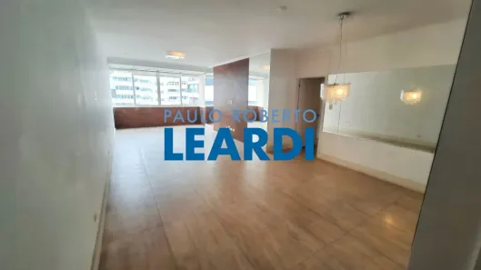 Apartamento com 3 Quartos para venda ou aluguel, 160m² no Pinheiros, São Paulo