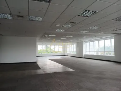 Sala Comercial para alugar, 136m² no Cidade Monções, São Paulo
