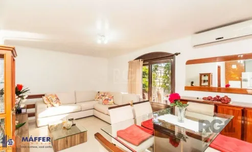 Casa com 5 Quartos à venda, 266m² no São João, Porto Alegre