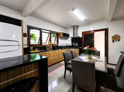 Casa com 4 Quartos para alugar, 242m² no Ouro Branco, Novo Hamburgo