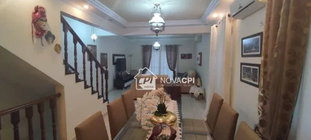 Casa com 5 Quartos à venda, 274m² no Embaré, Santos