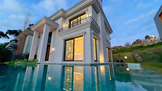 Casa com 4 Quartos à venda, 470m² no Carazal, Gramado