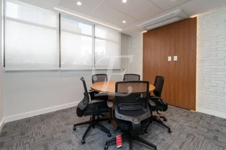 Sala Comercial para alugar, 150m² no Vila Olímpia, São Paulo