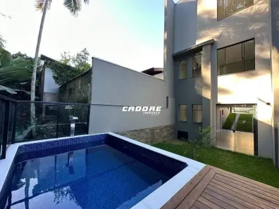 Sobrado com 3 Quartos à venda, 138m² no Água Verde, Blumenau