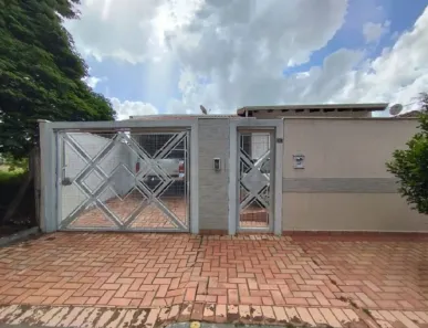 Casa com 3 Quartos para alugar, 235m² no Residencial Vale Verde, Marília