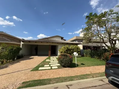 Casa de Condomínio com 3 Quartos à venda, 223m² no Jardins Atenas, Goiânia