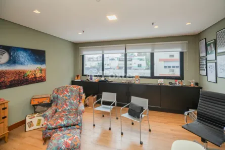 Sala Comercial à venda, 38m² no Três Figueiras, Porto Alegre