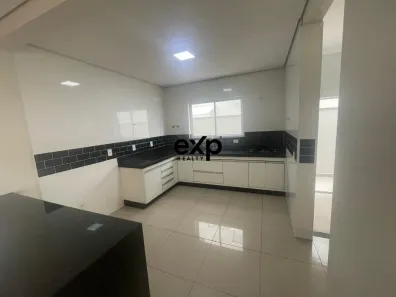 Casa com 3 Quartos para alugar, 205m² no Roncáglia, Valinhos