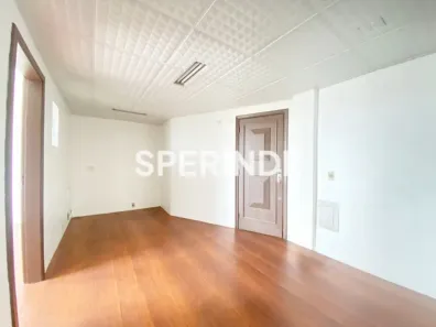 Sala Comercial para alugar, 81m² no Floresta, Porto Alegre