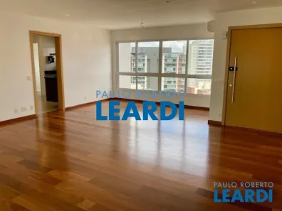 Apartamento com 4 Quartos para alugar, 235m² no Alto da Lapa, São Paulo