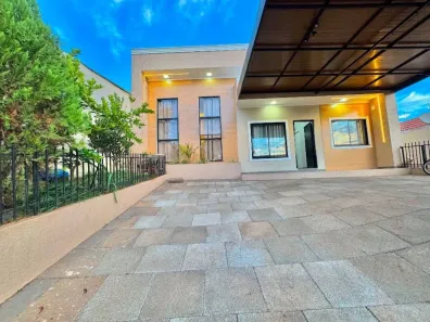 Casa com 3 Quartos à venda, 500m² no Alto Alegre, Cascavel