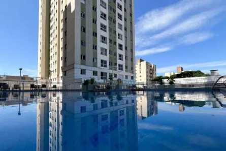 Apartamento com 3 Quartos para venda ou aluguel, 57m² no Champagnat, Londrina