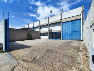 Galpão/Depósito/Armazém para alugar, 530m² no Fanny, Curitiba